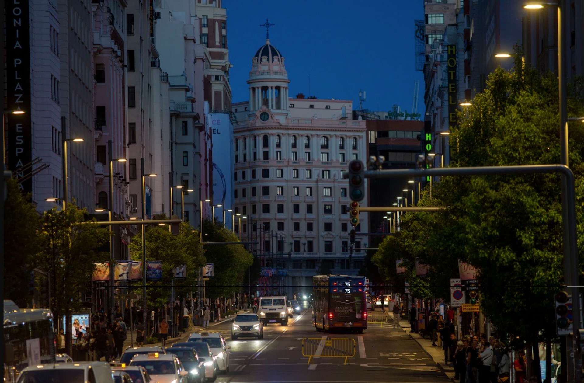 fallo-en-cascada-en-la-red-electrica-el-neutrino-energy-group-propone-soluciones-fuera-del-modelo-centralizado